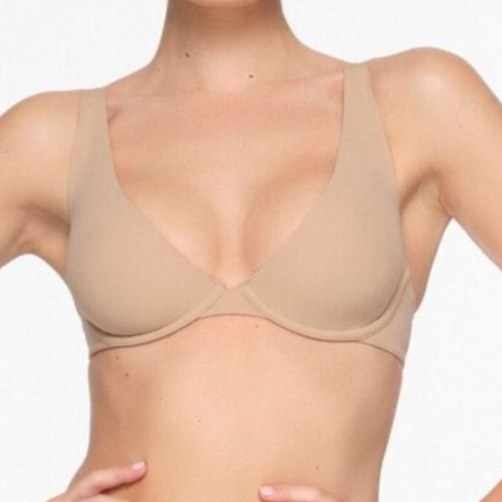 NWT Skims Fit Everybody High Apex Bra Bronze 32D